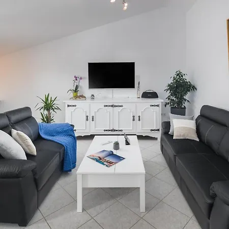 Relaxing Oasis Near Lejlighed