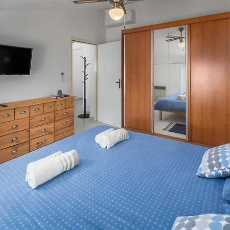 Relaxing Oasis Near Poreč