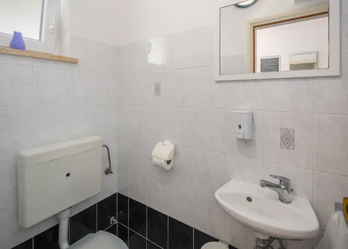 Relaxing Oasis Near * Porec